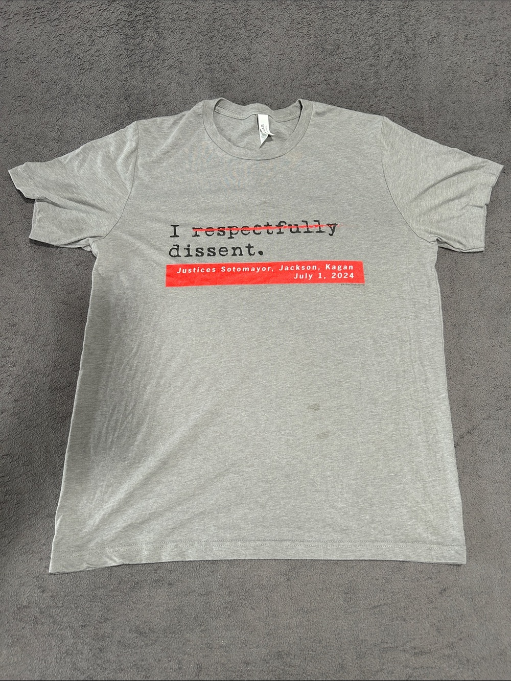 Gray 'I respectfully dissent.' Graphic Tee - Men's Casual Shirt